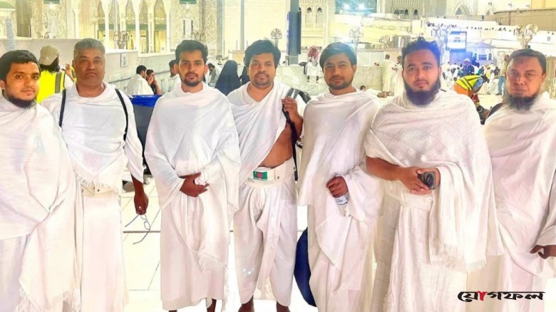 আসিফ মাহমুদের সঙ্গে ওমরাহে এনসিপির আরও নেতারা