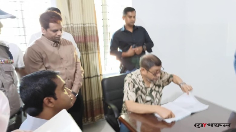 হাসপাতালে নার্স অনুপস্থিত, ঘটনাস্থল থেকেই বদলির নির্দেশ মন্ত্রীর
