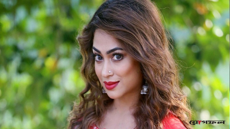 ‘সুন্দরভাবে বাঁচতে চাই, আল্লাহ-খোদার নাম নিতে চাই’