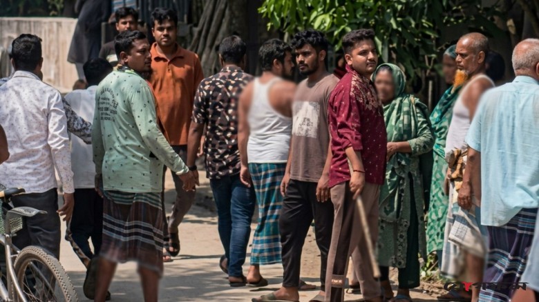 জমির বিরোধে দুই পক্ষের সংঘর্ষ, নারীসহ আহত ১০
