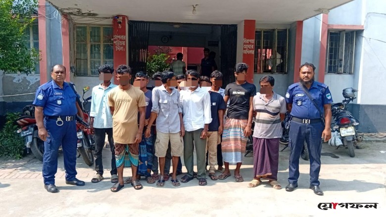 ২৪ ঘণ্টায় পাইকগাছায় মাদক, জুয়া, নাশকতাসহ বিভিন্ন অপরাধে আটক- ১৭