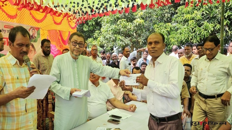 সনাতন ধর্মাবলম্বীদের পাশে সরকার আছে, থাকবে: স্বাস্থ্যমন্ত্রী