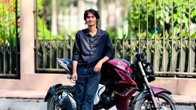 ওভারটেক করতে গিয়ে প্রাণ গেল যুবকের, আহত ১